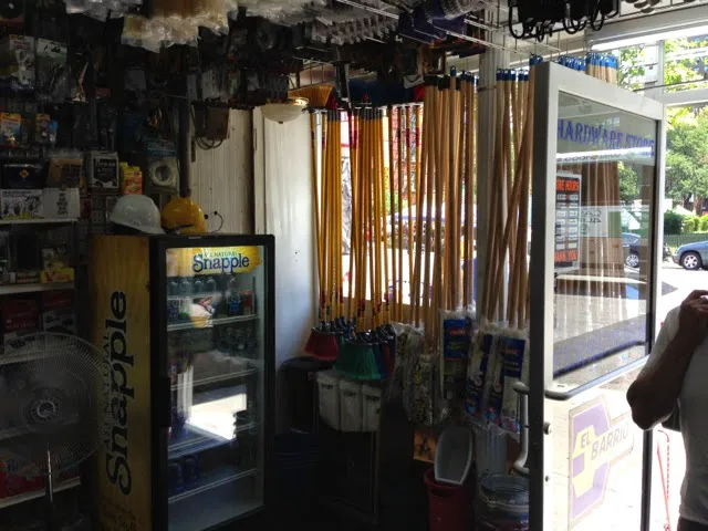 El Barrio Hardware 2