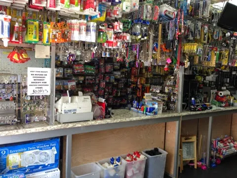 El Barrio Hardware 3