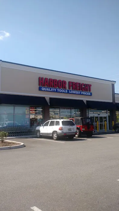 Harbor Freight 8