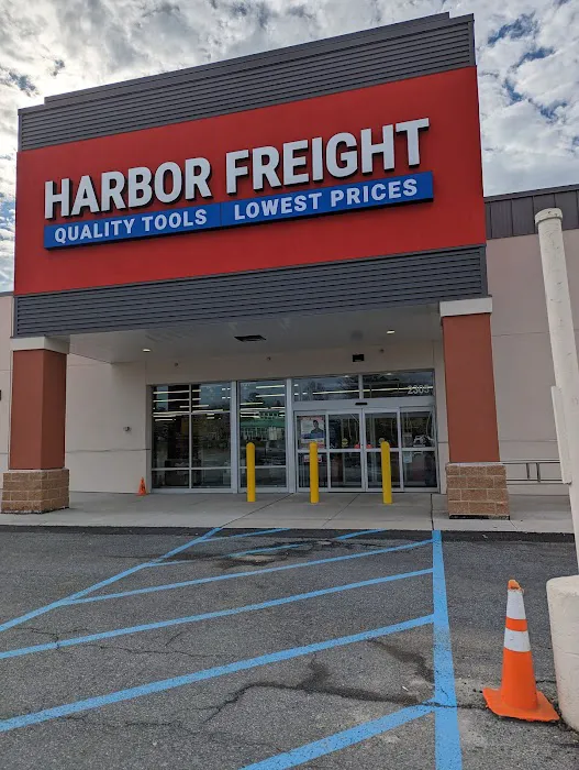 Harbor Freight 8