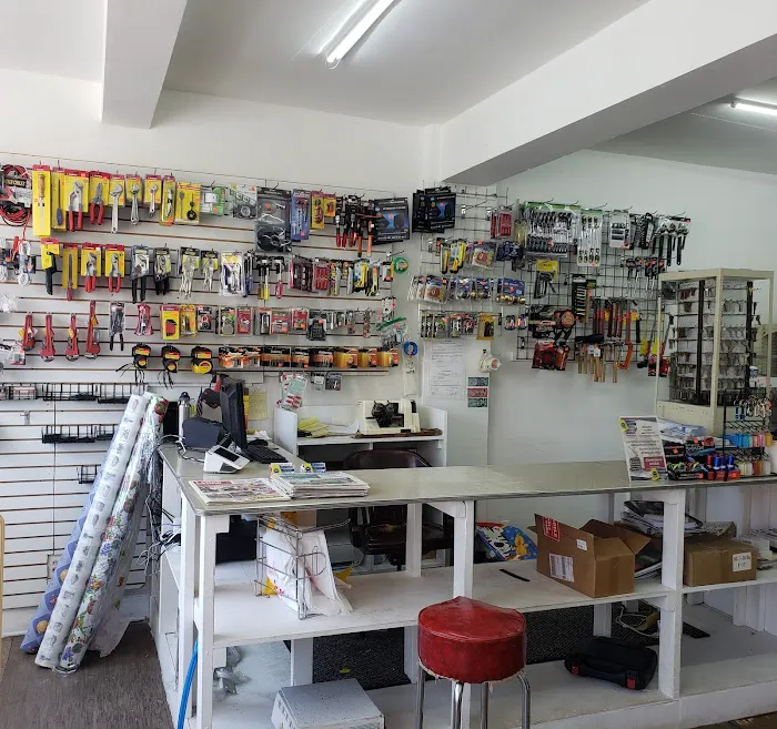 J & J Hardware Store La Ferreteria De Los Latinos 9