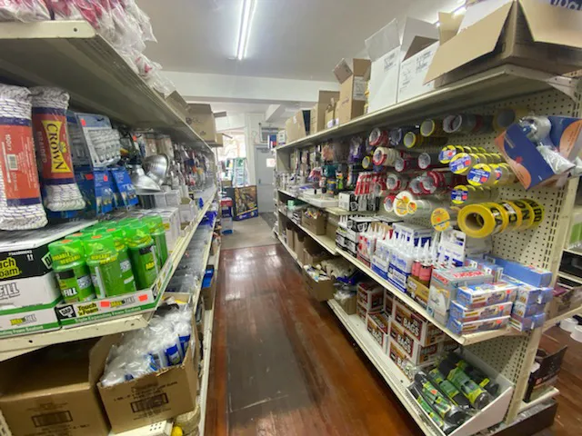 J & J Hardware Store La Ferreteria De Los Latinos 2