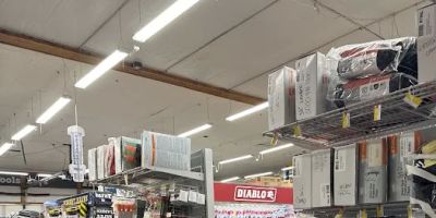 Plaza Hardware