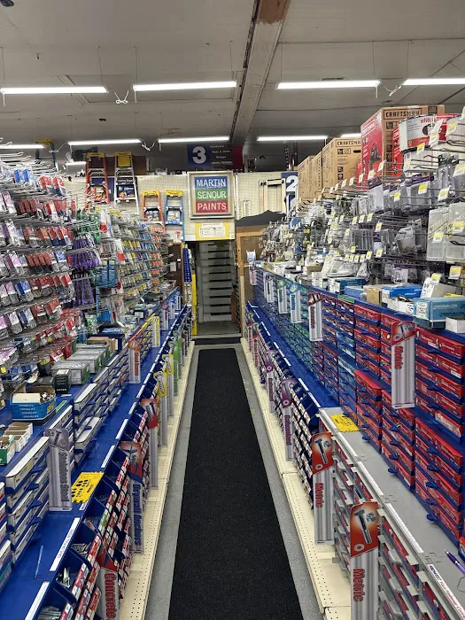 Plaza Hardware 1