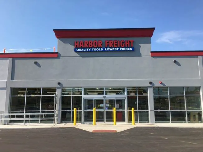 Harbor Freight 8