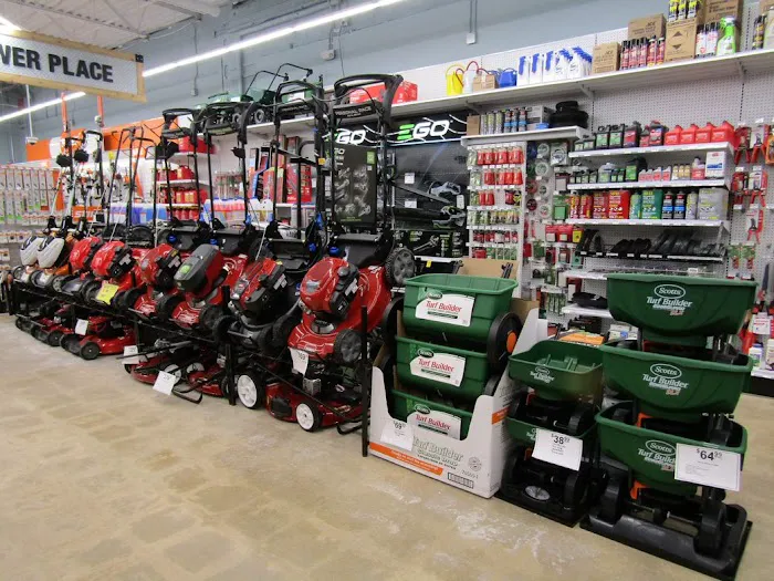 Salk's Ace Hardware & Marine 8