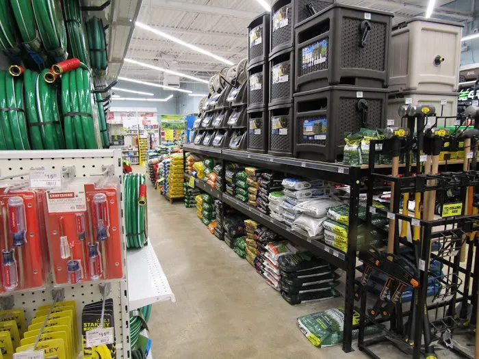 Salk's Ace Hardware & Marine 4