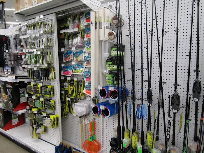 Salk's Ace Hardware & Marine 6
