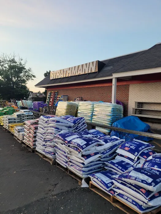 Strathmann Home Center 1