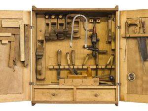 How to Construct a Tool Chest from Wood: A Step-by-Step Guide for Woodworking Enthusiasts