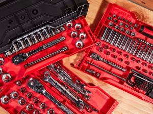 How to Select the Right Socket Set for Car Maintenance – A Complete Guide