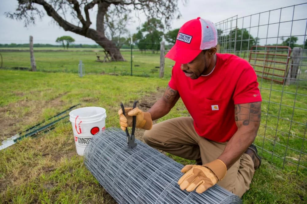 How to Install a Wooden Fence with Hand Tools: A Step-by-Step Guide