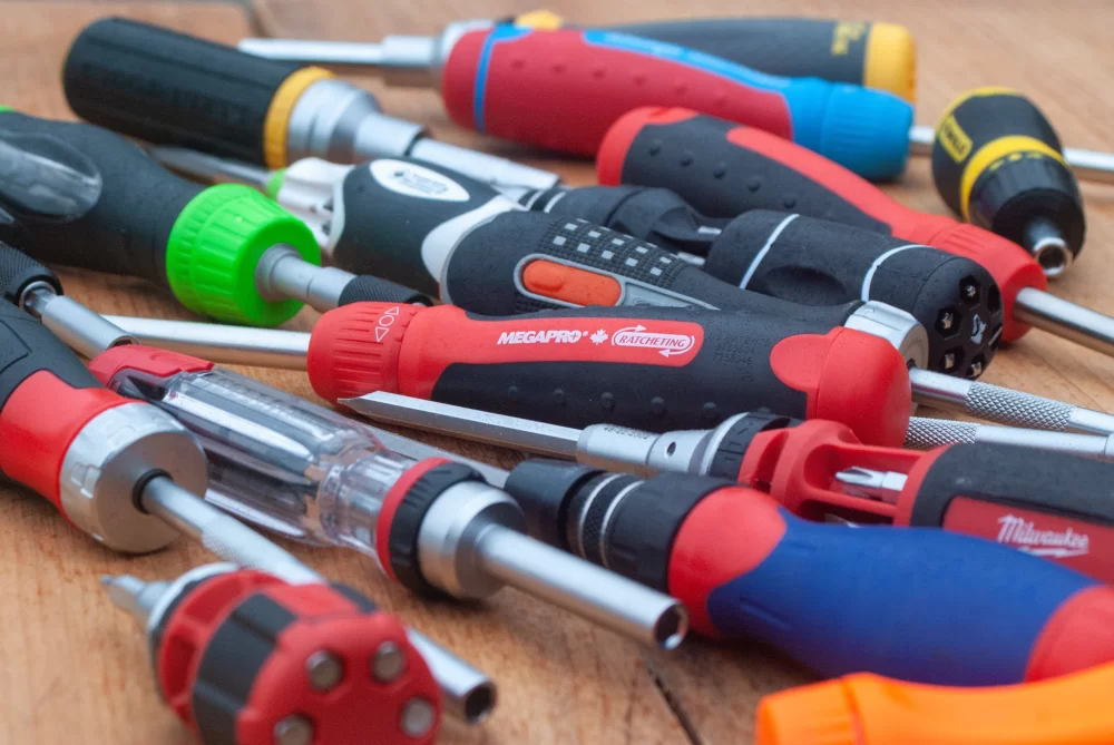 Best Screwdrivers for Assembling Furniture – Top Picks and Buying Guide