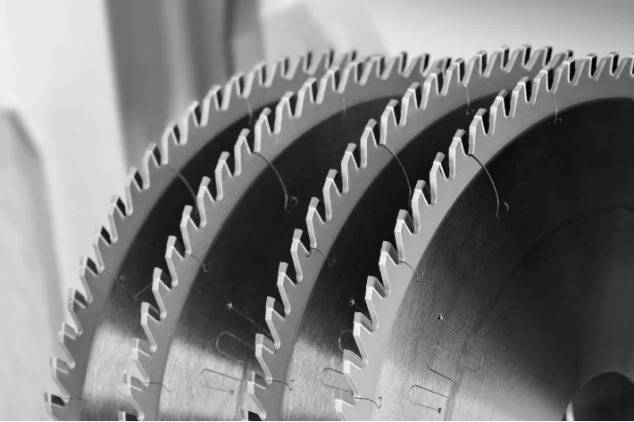 Best Saw Blades for Woodworking Projects: A Comprehensive Guide for DIY Enthusiasts