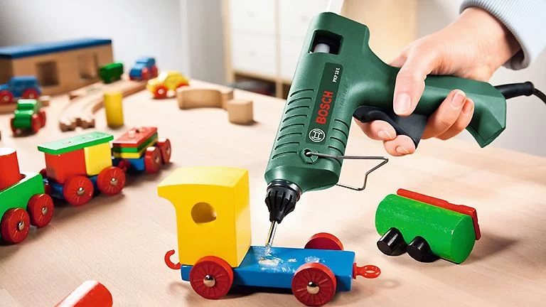 Best Glue Guns for Crafting and Repairs: Top Picks for 2025